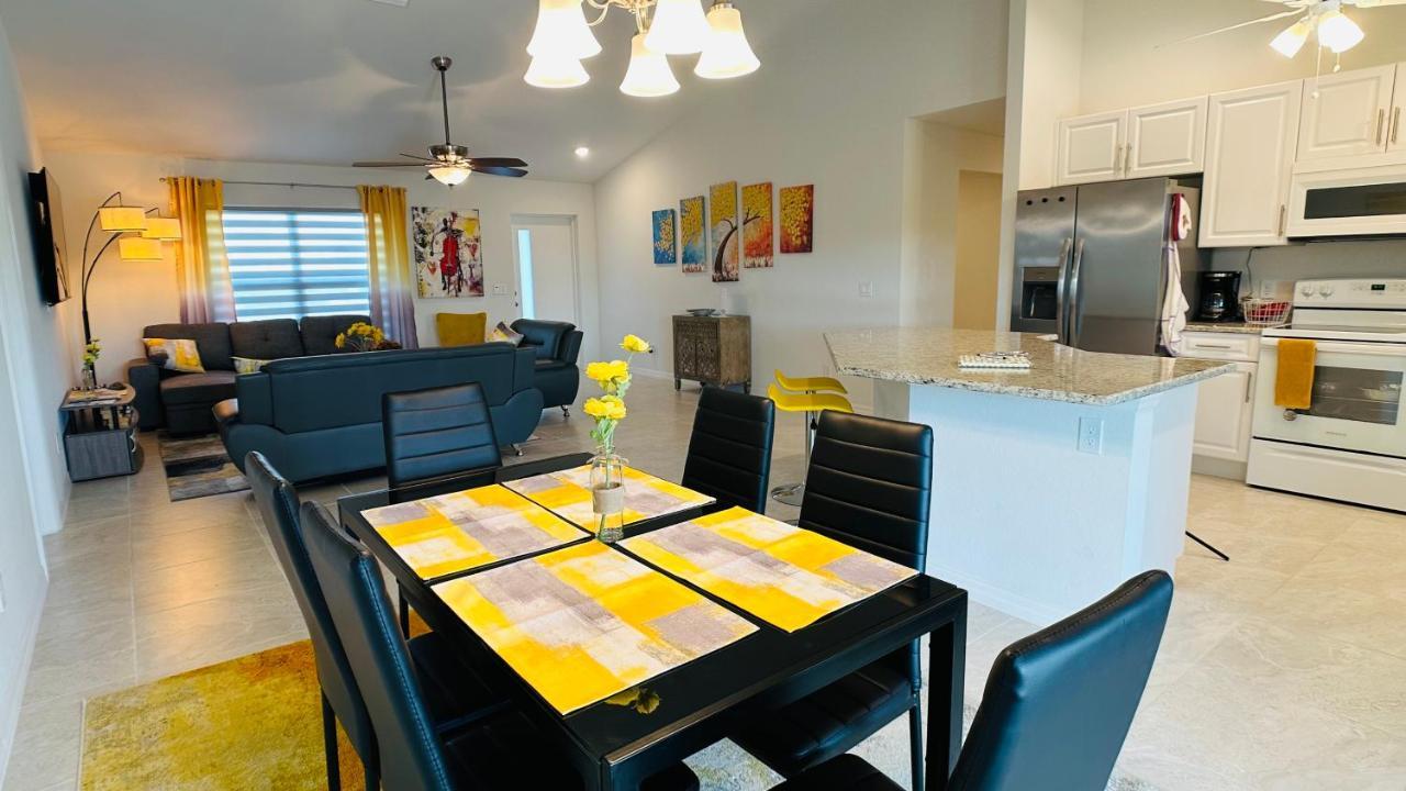The Salt Life Get Away - Cape Coral, Florida Villa Bagian luar foto