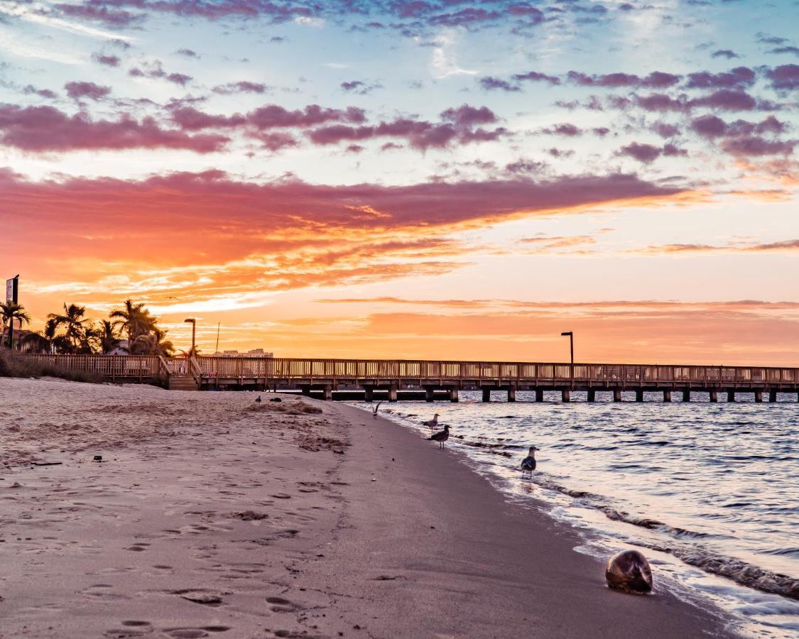 The Salt Life Get Away - Cape Coral, Florida Villa Bagian luar foto